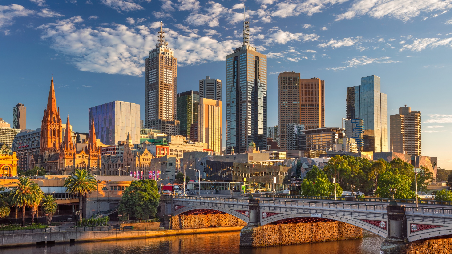Small Victorian businesses given grace period under state WFH plan